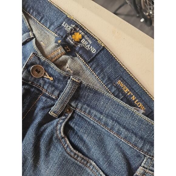 Lucky Brand Jeans Women's Size 4/27 Blue Denim Pockets Sweet'n Straight Low Rise - Picture 2 of 7